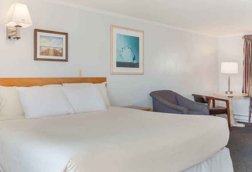 Hotel Americas Best Value Inn & Suites Hyannis Cape Cod