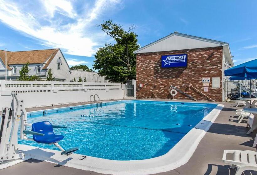 هتل Americas Best Value Inn & Suites Hyannis Cape Cod