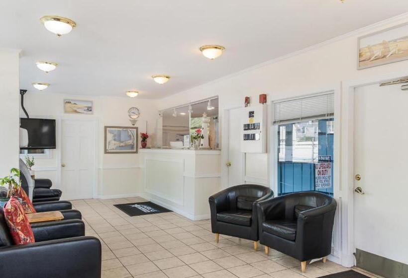 هتل America S Best Value Inn & Suites/hyannis