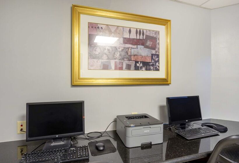 ホテル Best Western Plus Reading Inn & Suites