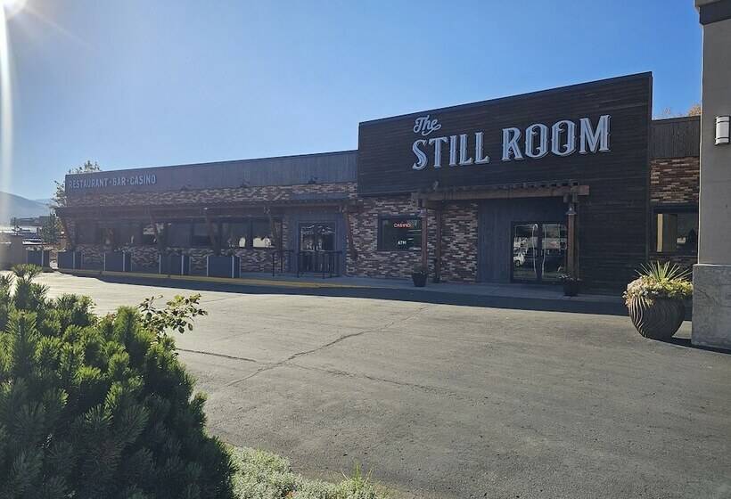 فندق Broadway Inn Conference Center