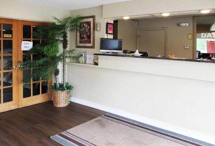 فندق Budget Inn & Suites