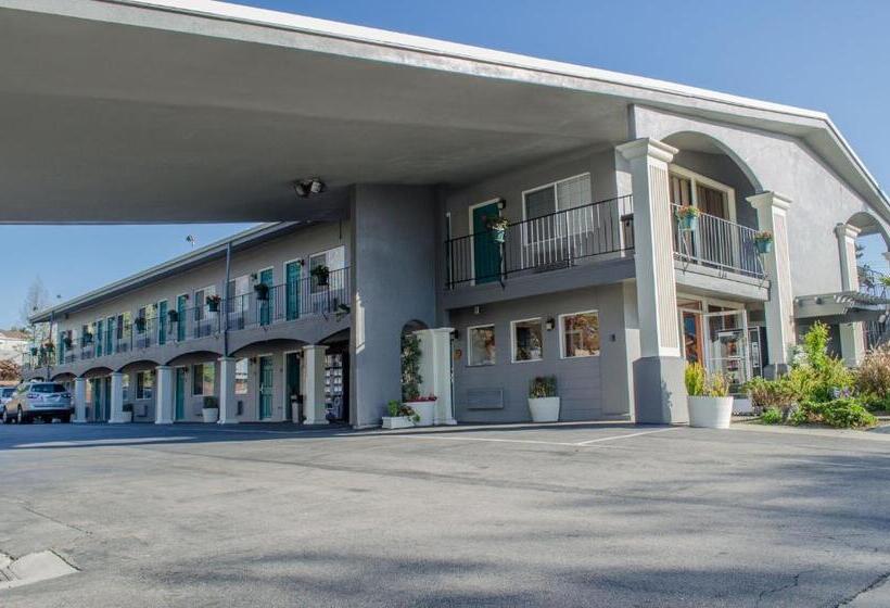 هتل Continental Inn