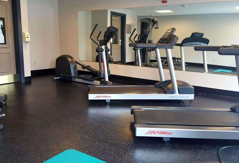 هتل Spark By Hilton Redlands