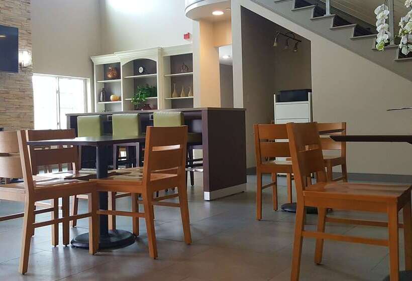 هتل Spark By Hilton Redlands