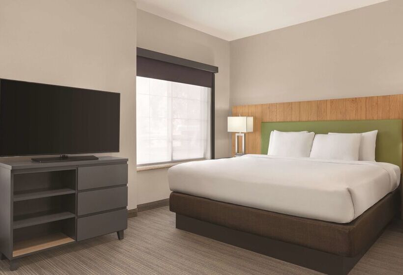 هتل Spark By Hilton Redlands