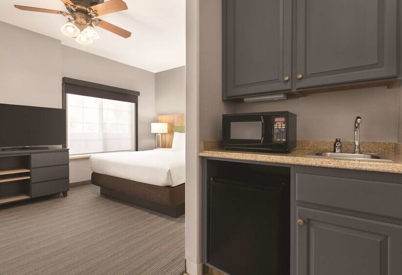 هتل Spark By Hilton Redlands