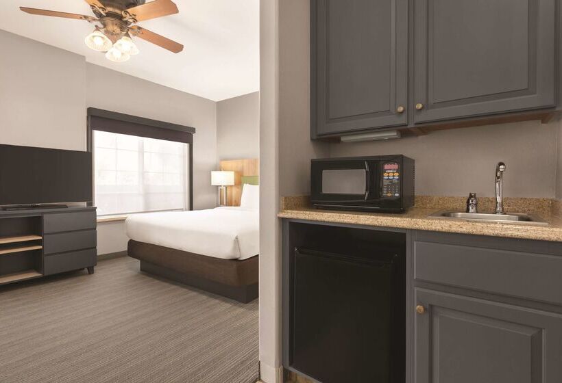 هتل Country Inn & Suites By Radisson, San Bernardino , Ca