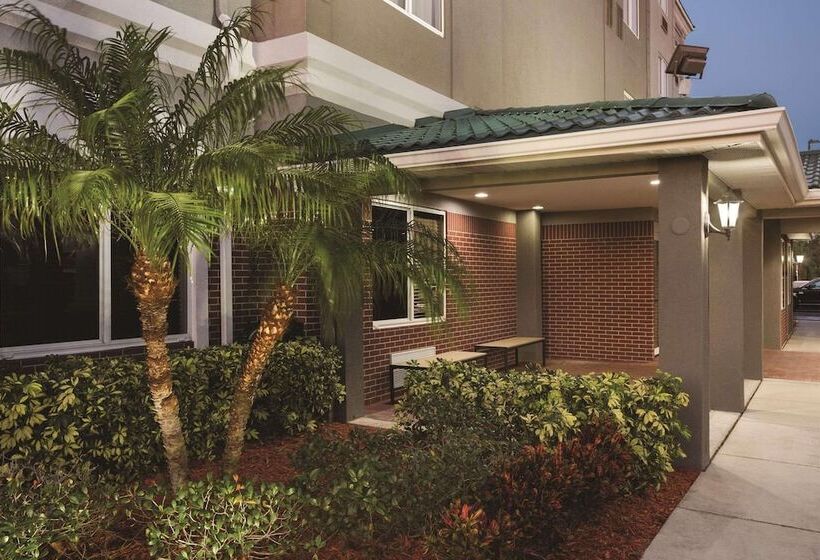 בית מלון כפרי Country Inn & Suites By Radisson, St. Petersburg  Clearwater, Fl