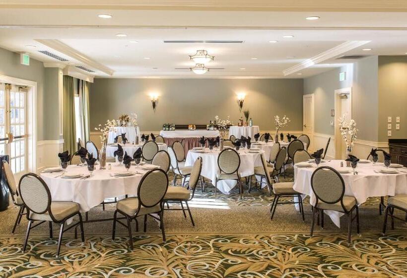 هتل Courtyard Charleston Mount Pleasant