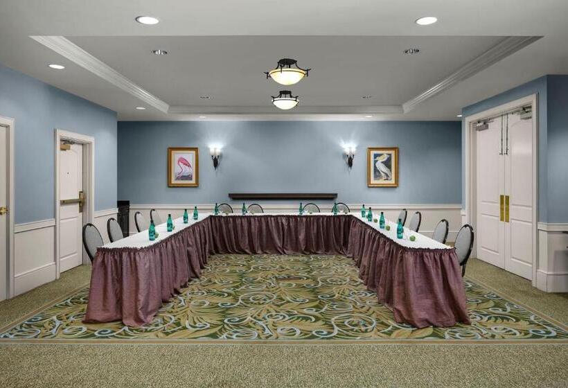 هتل Courtyard Charleston Mount Pleasant