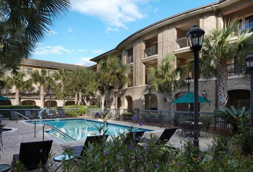 هتل Courtyard Charleston Mount Pleasant