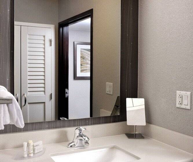 هتل Courtyard By Marriott Houston Northwest