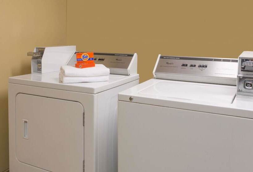 酒店 Days Inn By Wyndham Dumfries Quantico