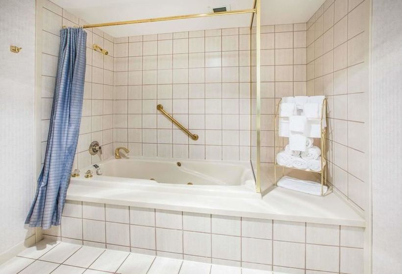 Отель Days Inn By Wyndham Midland