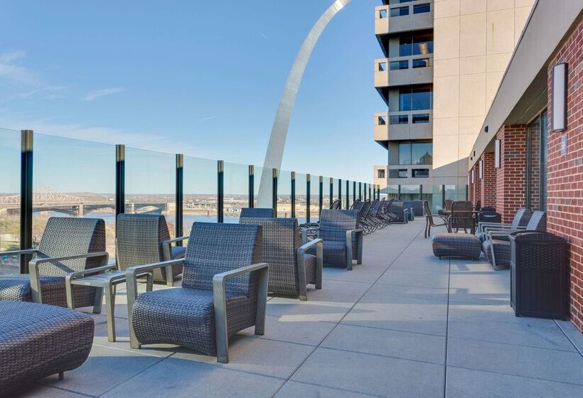هتل Drury Plaza St Louis At The Arch
