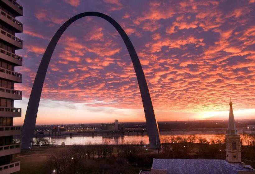 Отель Drury Plaza St Louis At The Arch