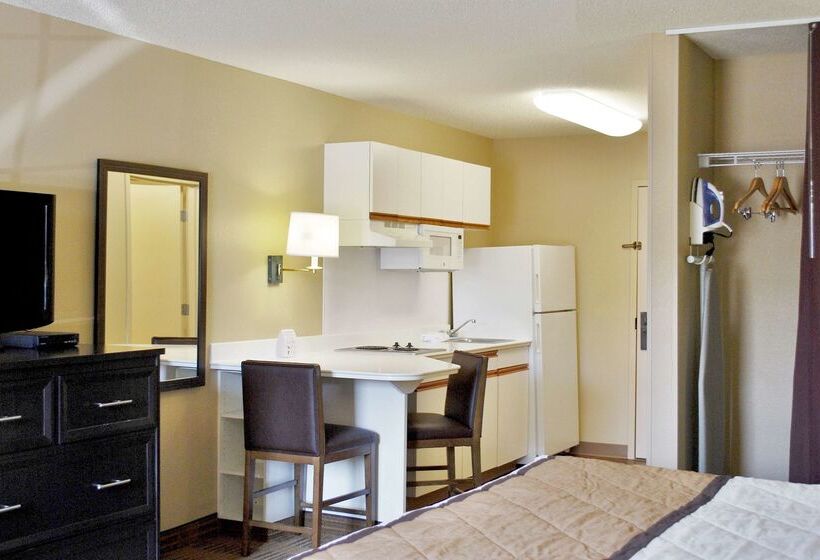 Hotel Extended Stay America Suites  St. Louis  Westport  Central