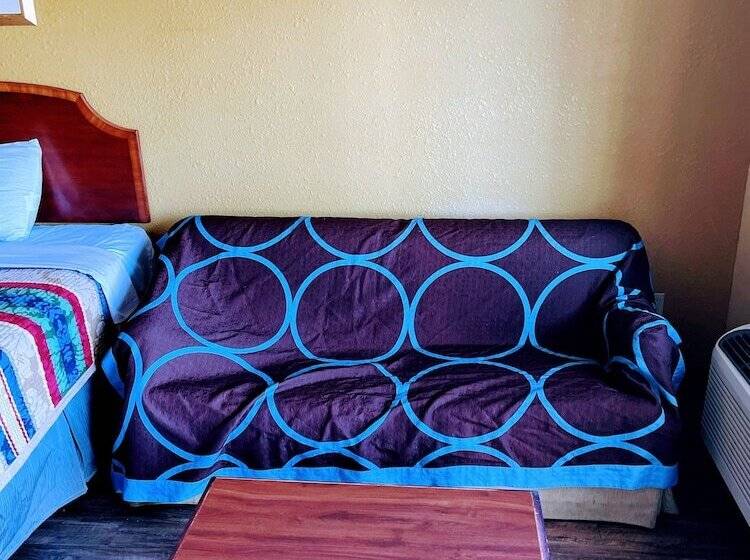 فندق Fairview Suites