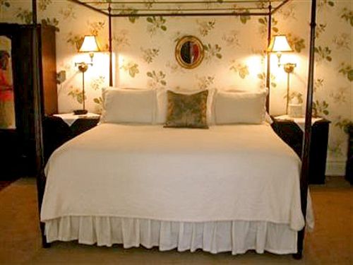 Halcyon Farm Bed & Breakfast