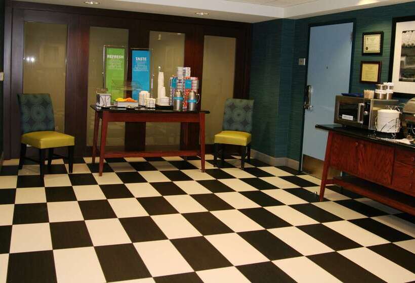 هتل Hampton Inn & Suites Bloomingtonnormal