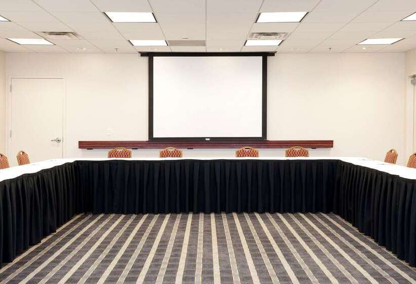 هتل Hampton Inn & Suites Bloomingtonnormal