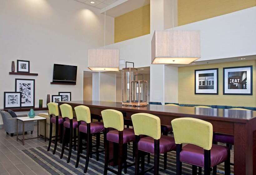 هتل Hampton Inn & Suites Bloomingtonnormal
