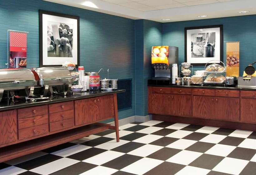 هتل Hampton Inn & Suites Bloomingtonnormal