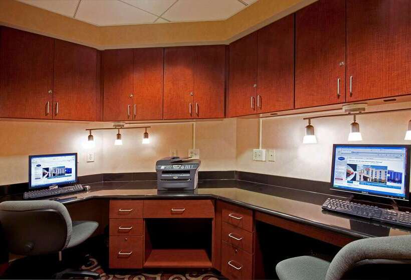 هتل Hampton Inn & Suites Bloomingtonnormal