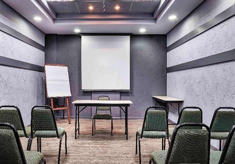 هتل Ibis Taubate