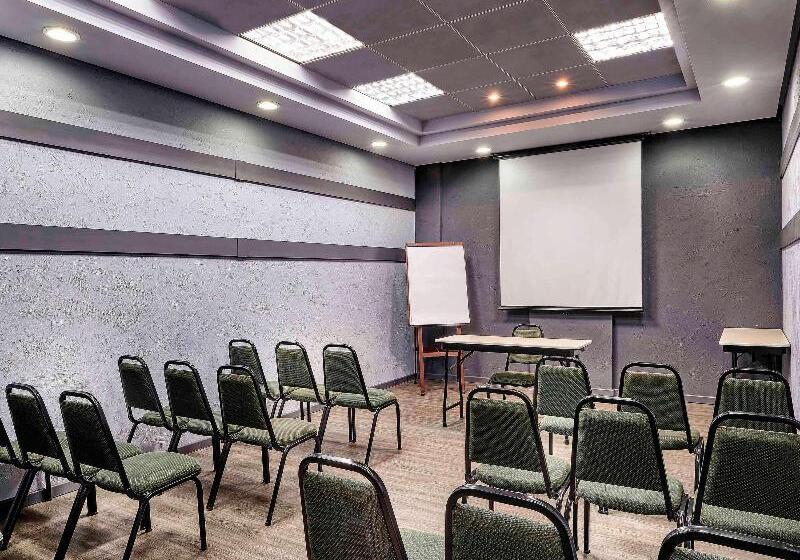 هتل Ibis Taubate