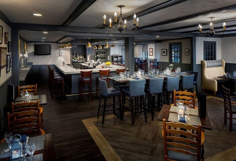 هتل Inn At Middletown