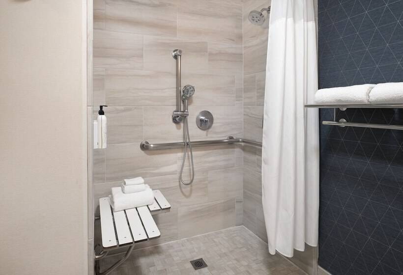 هتل Fairfield By Marriott Inn & Suites Fresno Riverpark
