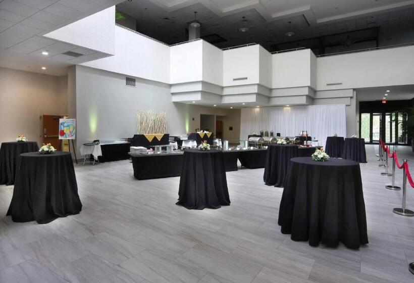 فندق Marriott East Lansing At University Place