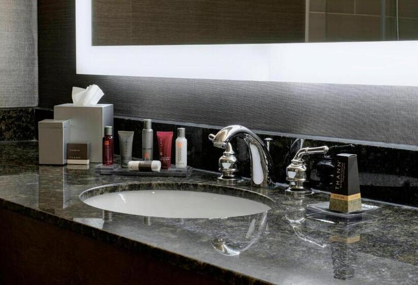 فندق Marriott East Lansing At University Place
