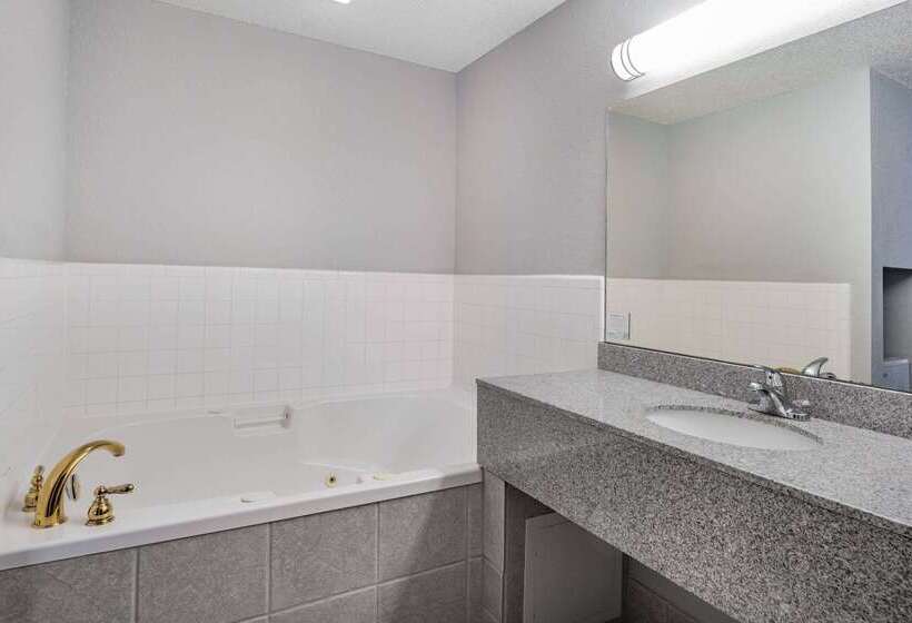 هتل Ramada By Wyndham Keystone Near Mt Rushmore