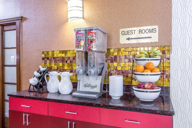 ホテル Rodeway Inn Capri
