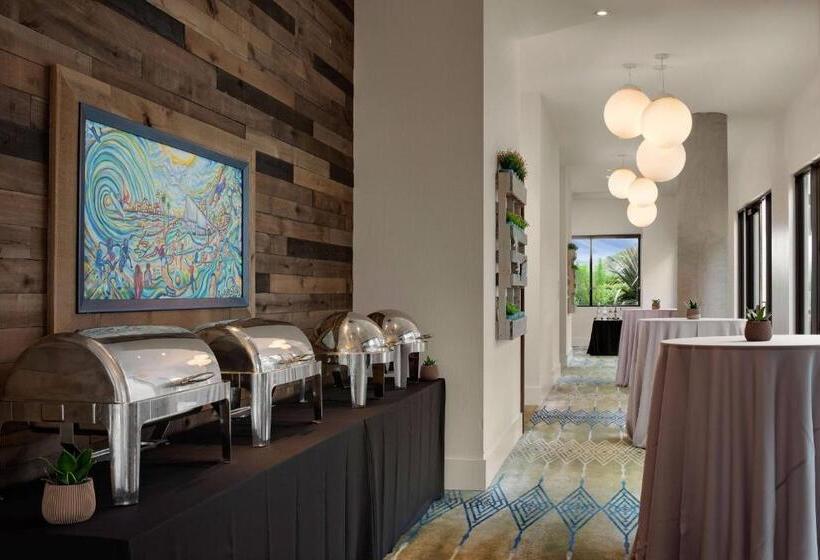 هتل Springhill Suites By Marriott Oceanside Beach