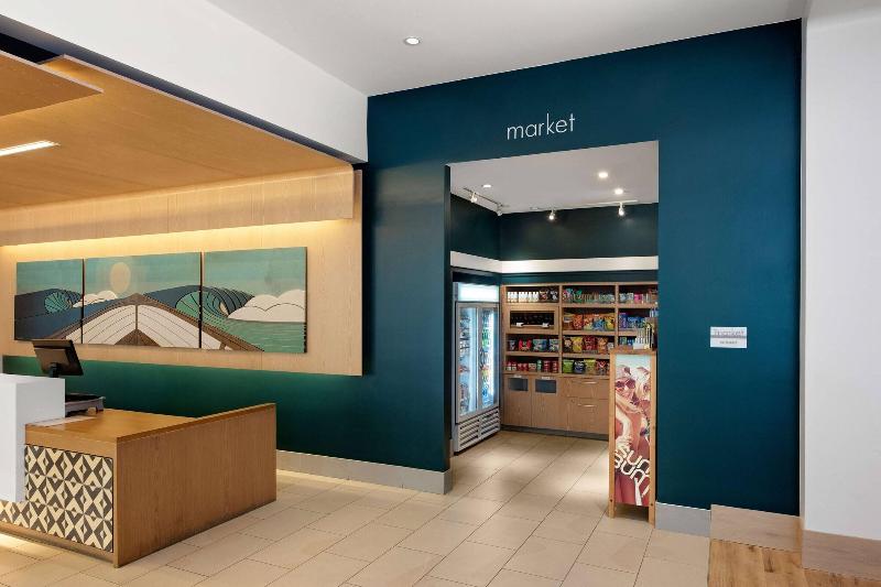 هتل Springhill Suites By Marriott Oceanside Beach