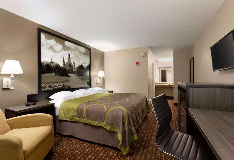 هتل Super 8 By Wyndham Lake Charles Northeast
