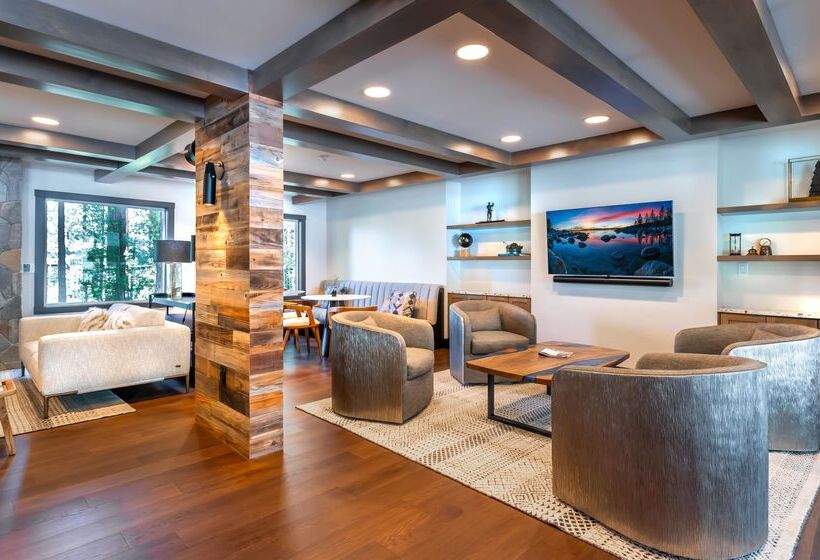 هتل The Incline Lodge