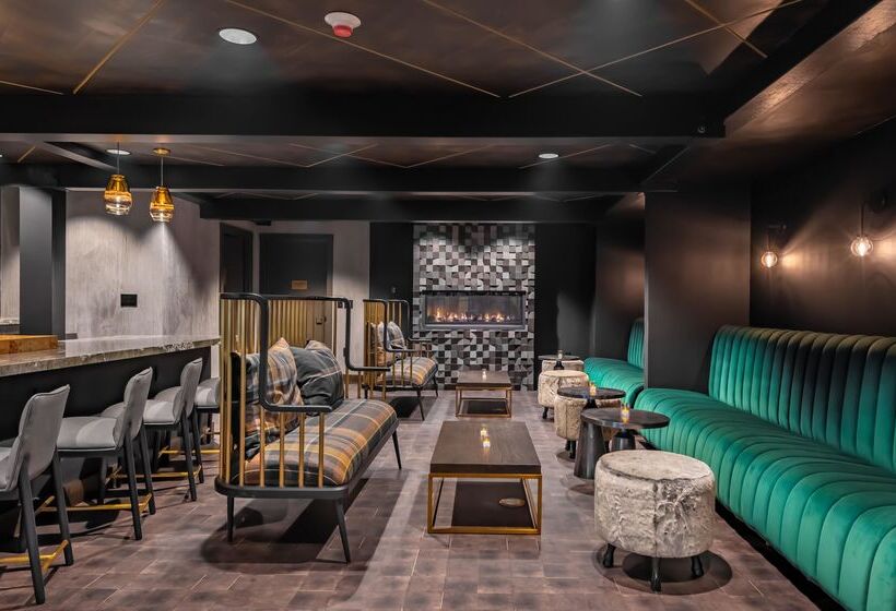 هتل The Incline Lodge