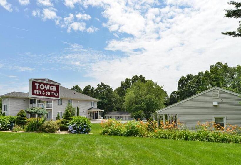 هتل Tower Inn And Suites Of Guilford / Madison