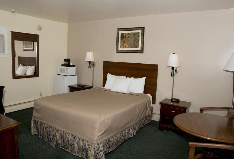 هتل Travelers Inn