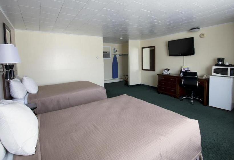 هتل Travelers Inn