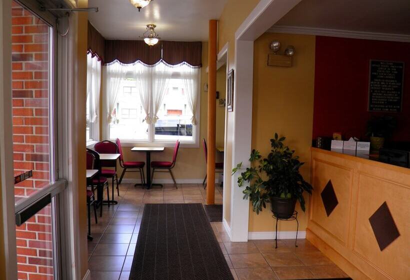 هتل Travelers Inn