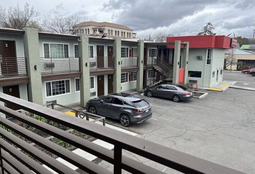 هتل University Inn Chico