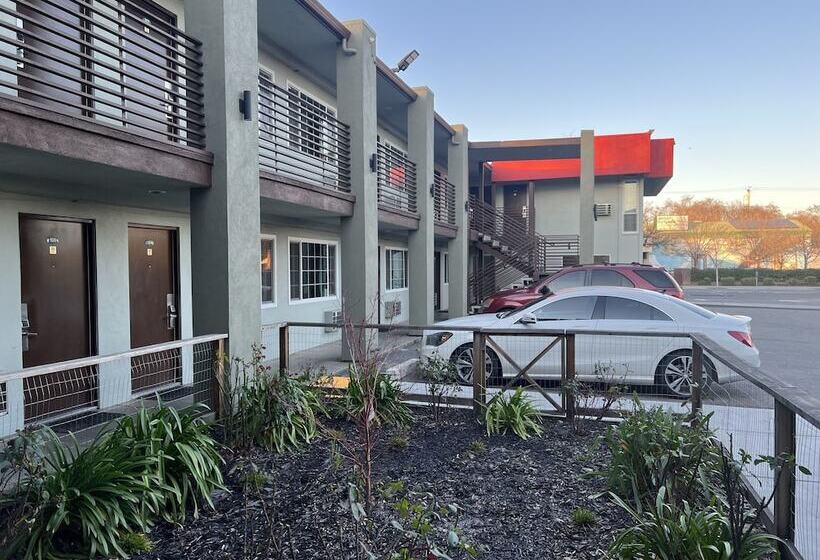 هتل University Inn Chico