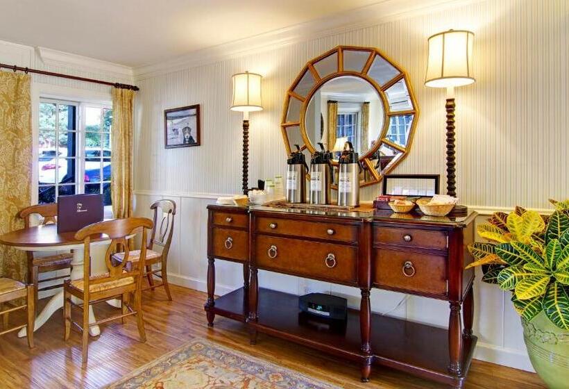 هتل Wayside Inn
