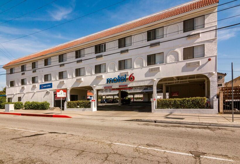 Motel 6 Monterey Park